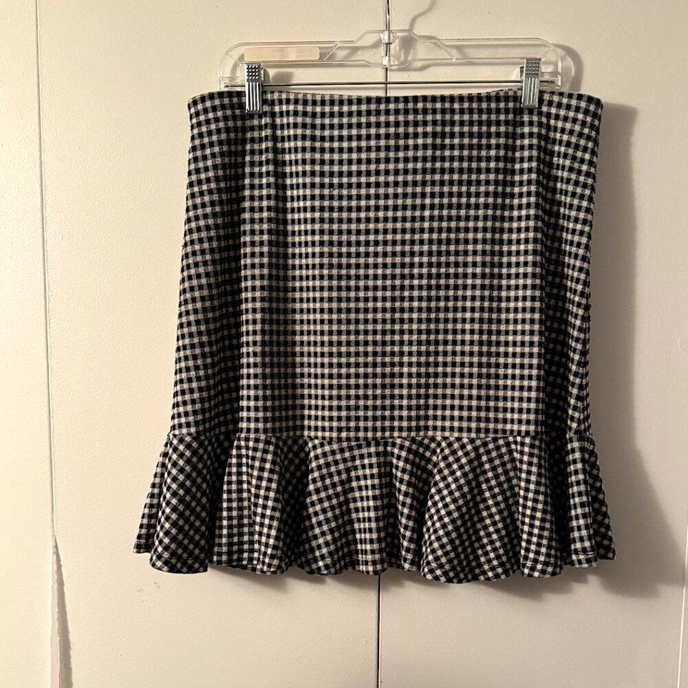 Loft black and white check skirt with flounce bottom.  20" from waist to bottom